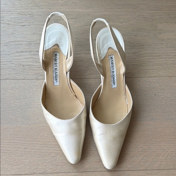 Manolo Blahnik Shoes - Manolo Blahnik Carolyne Bridal Slingback Heels
